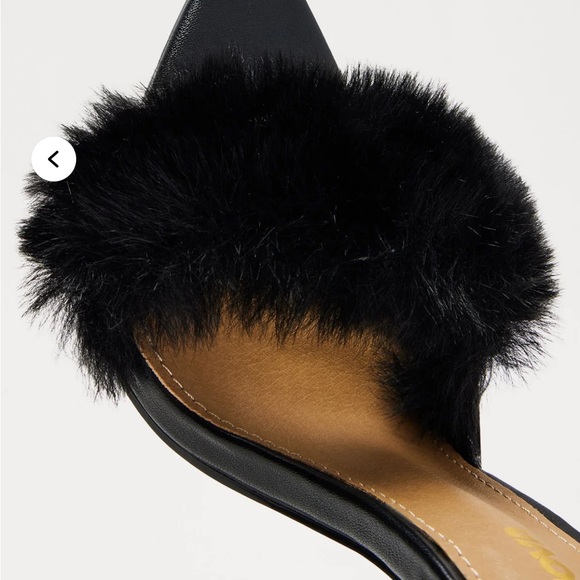 Fuzzy High Heels - Picture 5 of 11